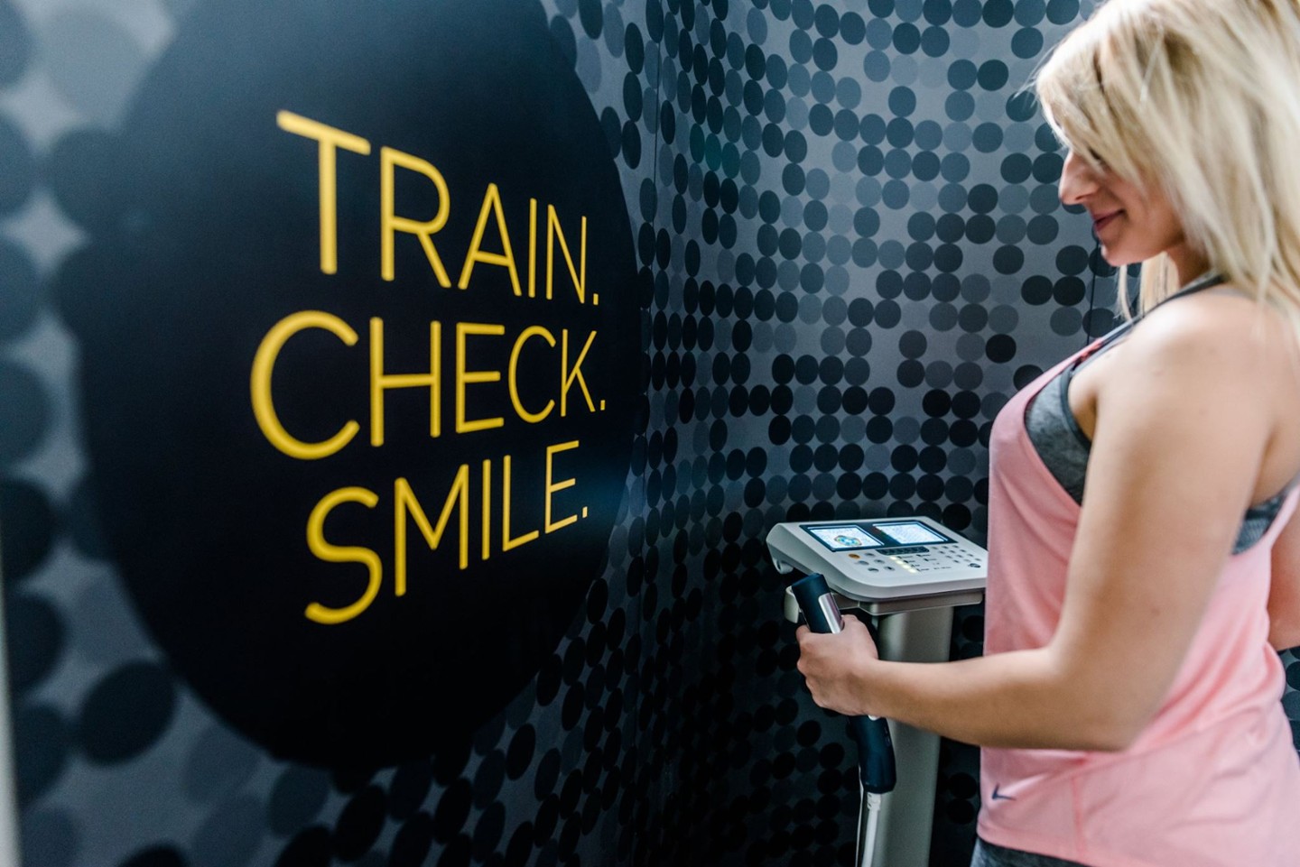 +++ TRAIN.CHECK.SMILE +++